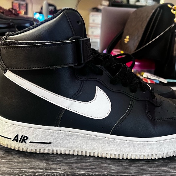 Men’s Air Force 1 High ‘07 Size 8.5 - Picture 1 of 9